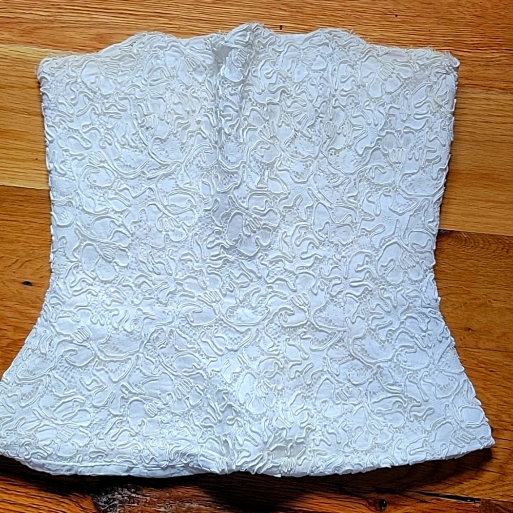 ✨ After Five Strapless textured top ✨